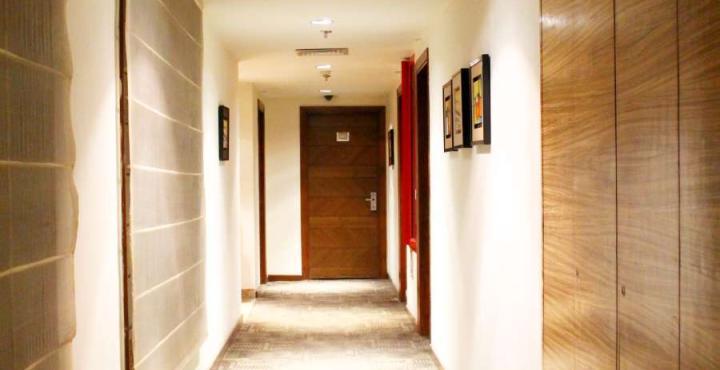 Indus Biznotel New Delhi Exterior photo