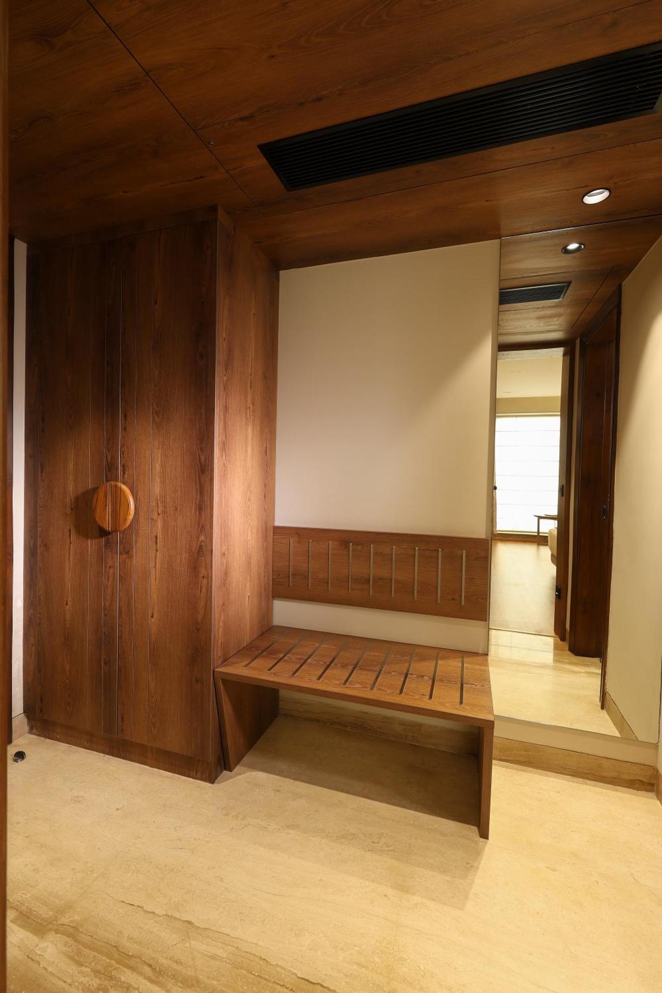 Indus Biznotel New Delhi Exterior photo